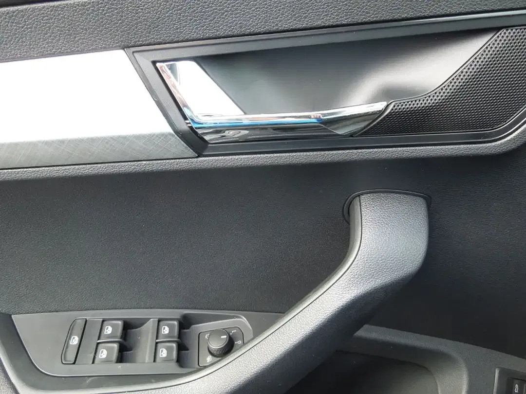 Skoda Karoq - Thumbnail 8