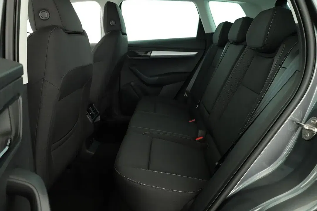 Skoda Karoq - Thumbnail 11