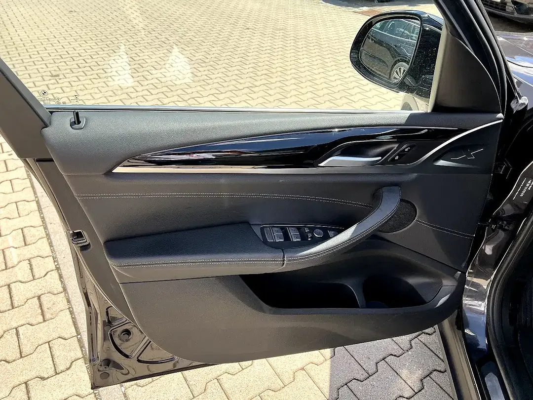 BMW X3 - Thumbnail 11
