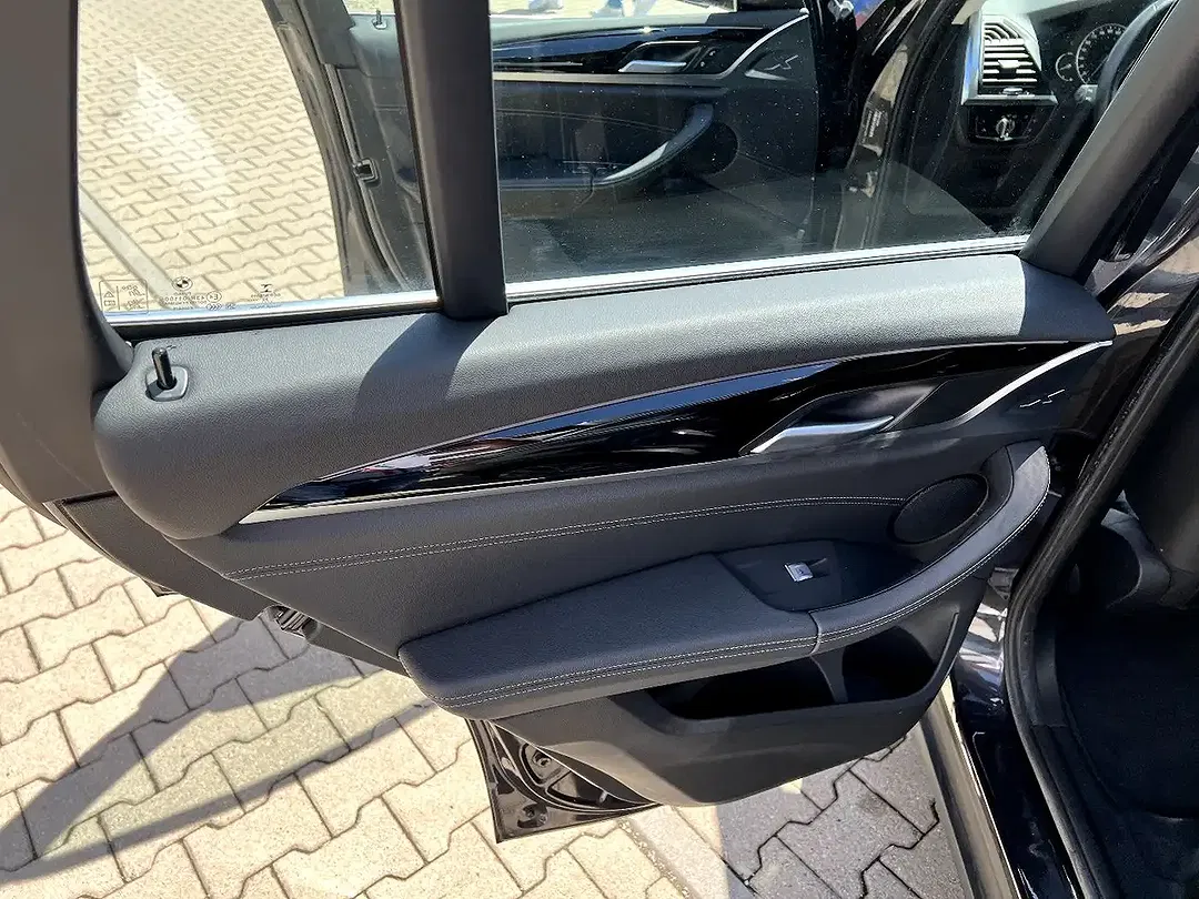 BMW X3 - Thumbnail 12