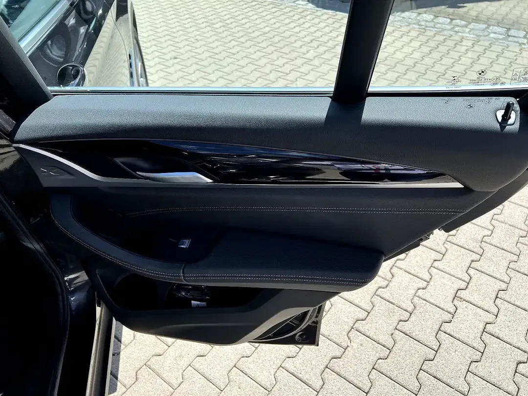BMW X3 - Thumbnail 15