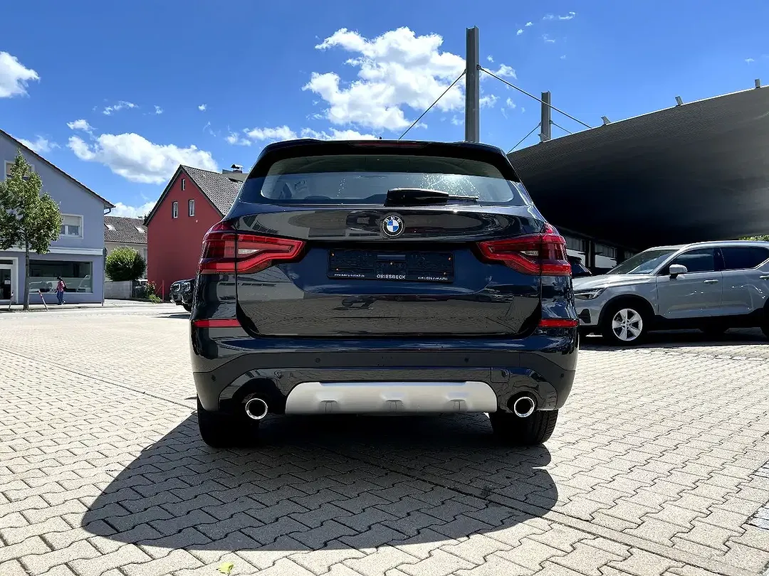BMW X3 - Thumbnail 3