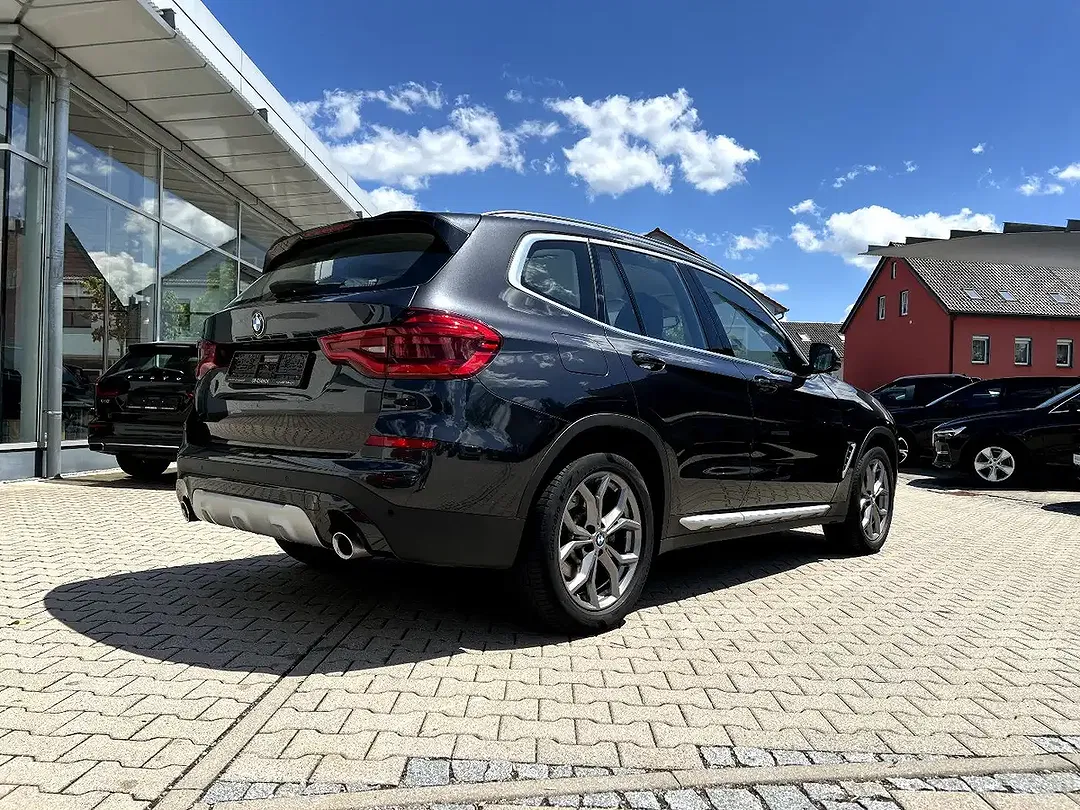 BMW X3 - Thumbnail 4