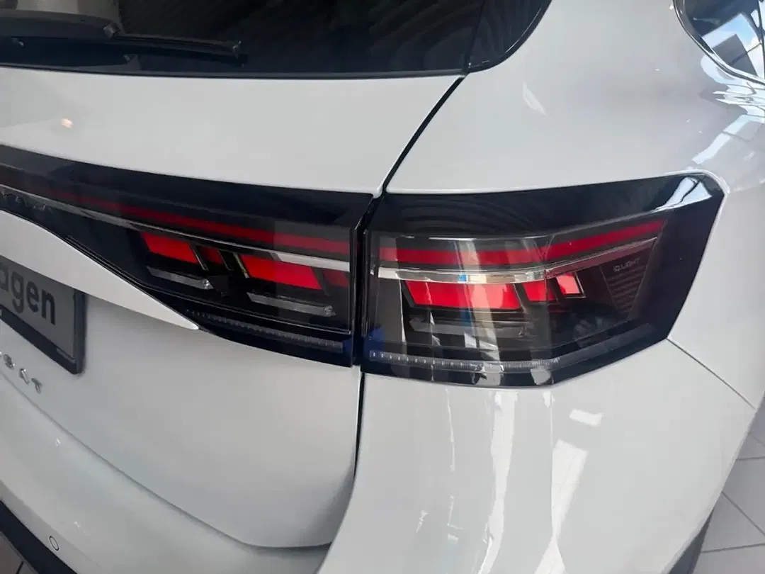 Volkswagen Passat Variant - Thumbnail 13