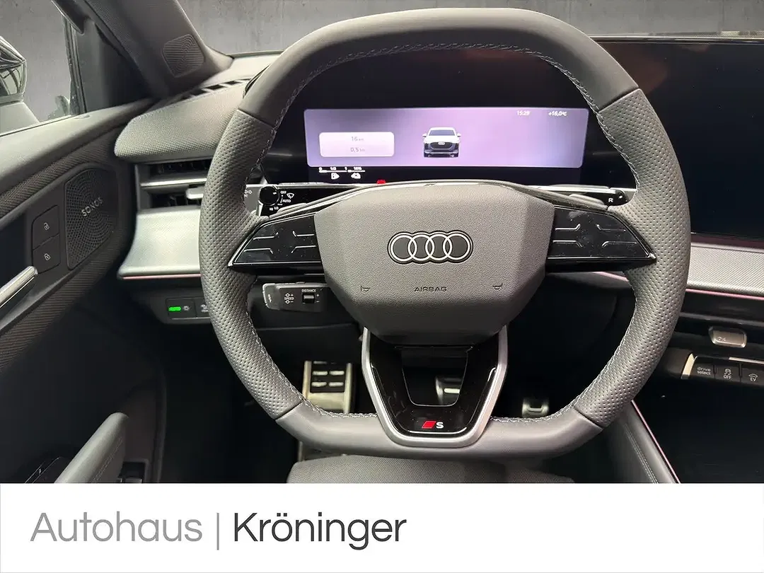 Audi Q3 - Thumbnail 11