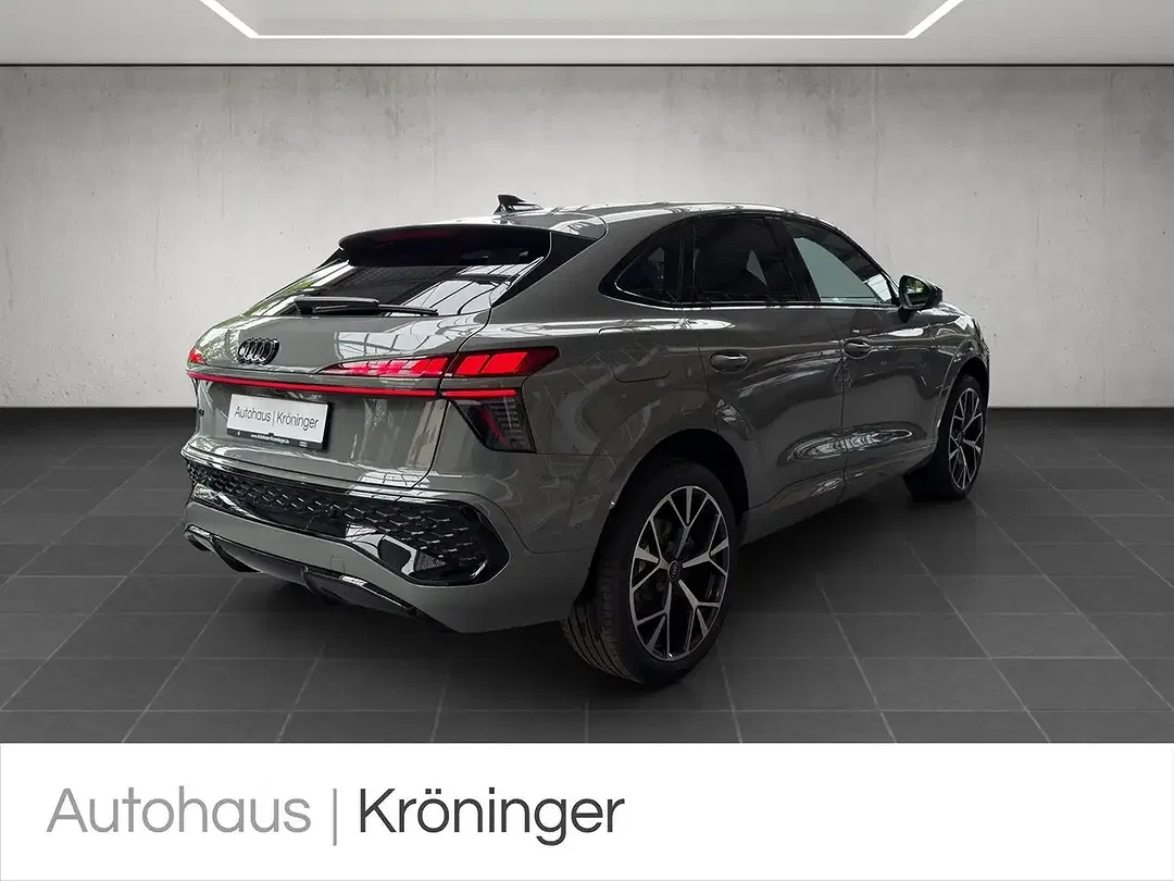 Audi Q3 - Thumbnail 2
