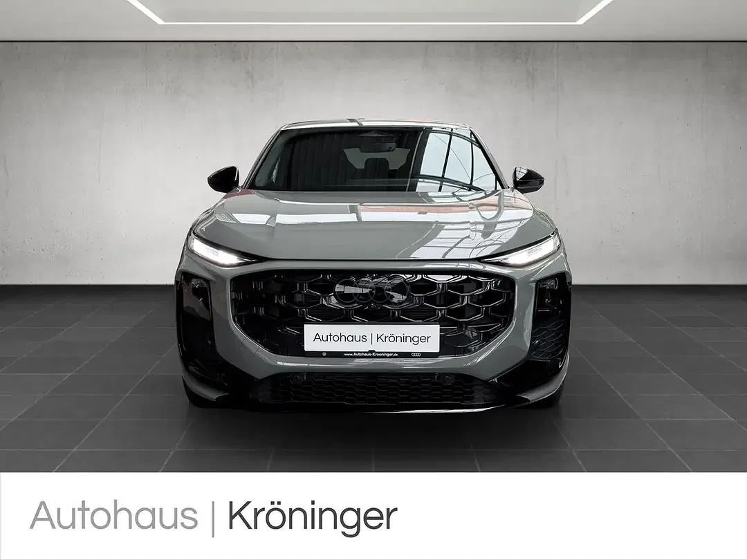 Audi Q3 - Thumbnail 5