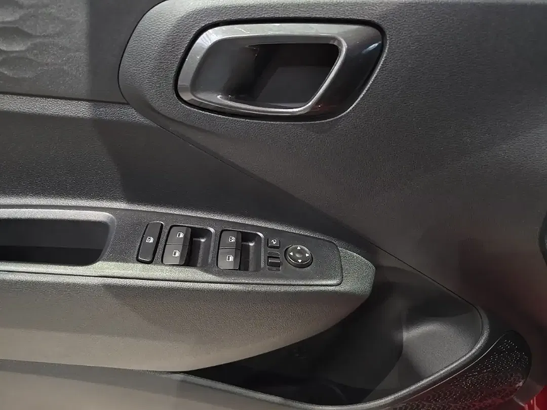 Hyundai i10 - Thumbnail 9
