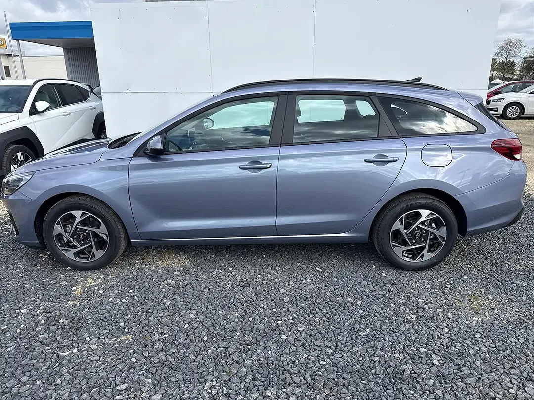 Hyundai i30 - Thumbnail 3