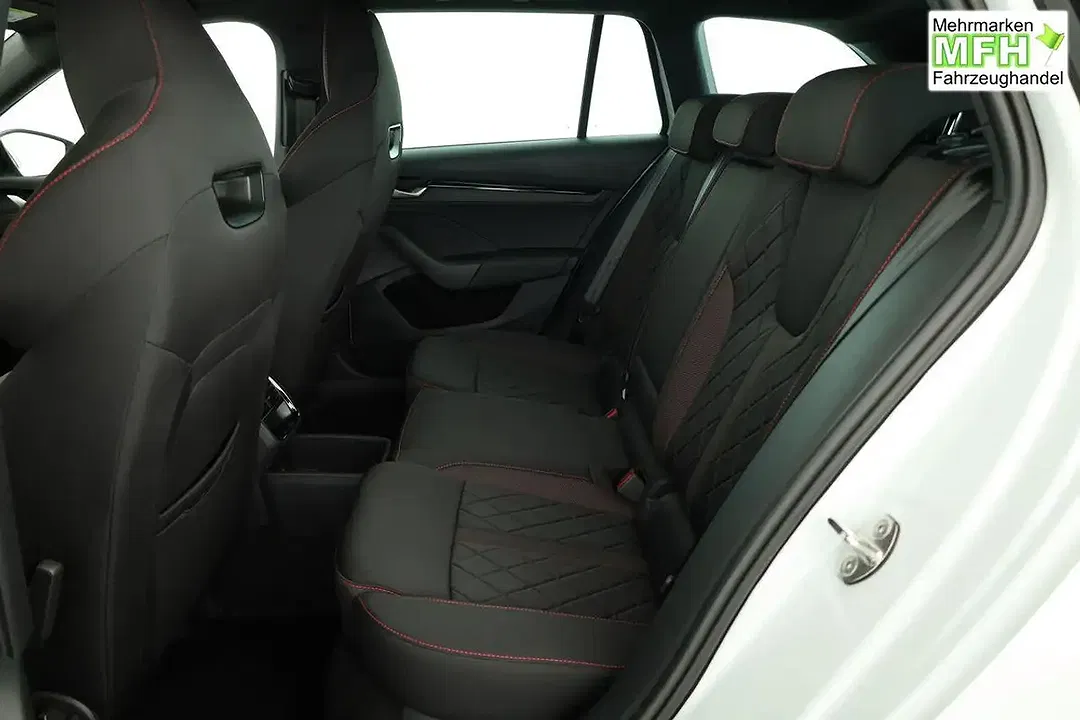 Skoda Octavia - Thumbnail 11