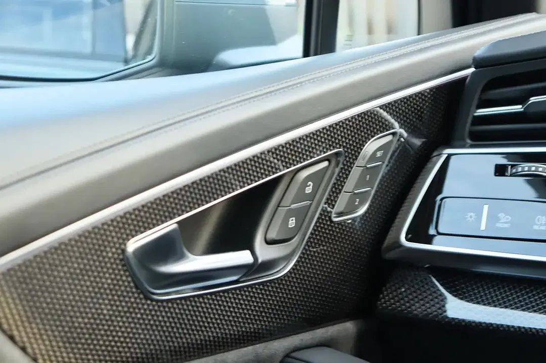 Audi SQ7 - Thumbnail 20