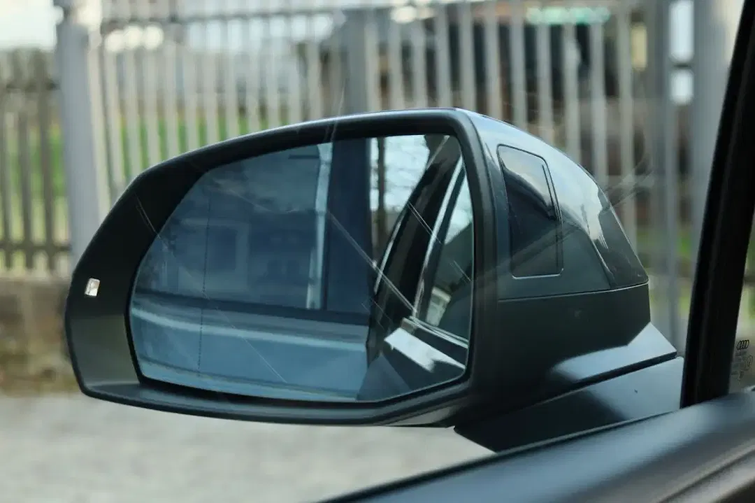 Audi SQ7 - Thumbnail 21