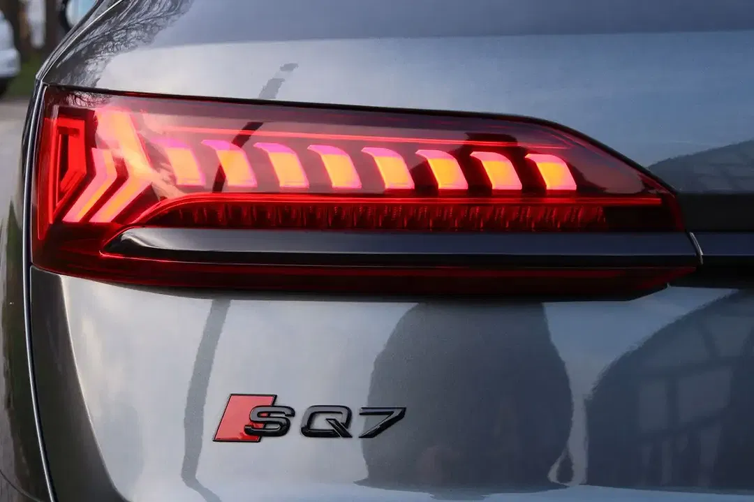 Audi SQ7 - Thumbnail 29