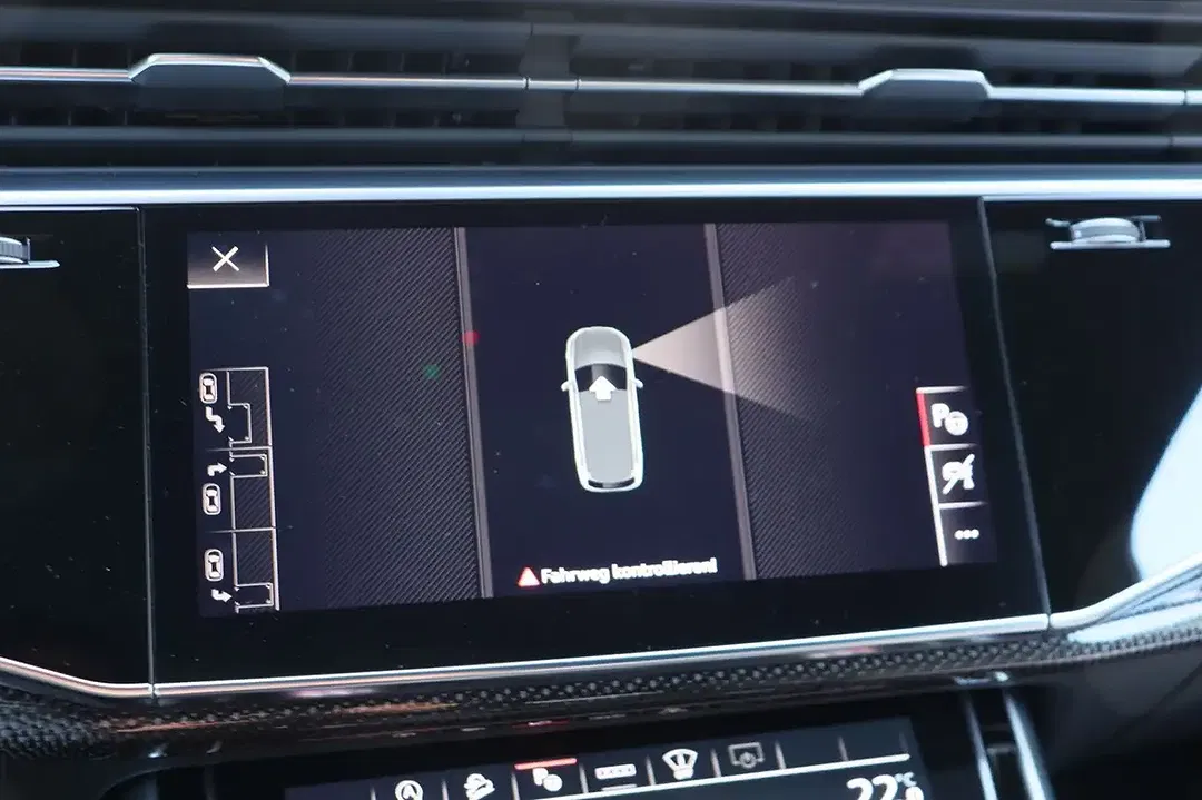 Audi SQ7 - Thumbnail 32