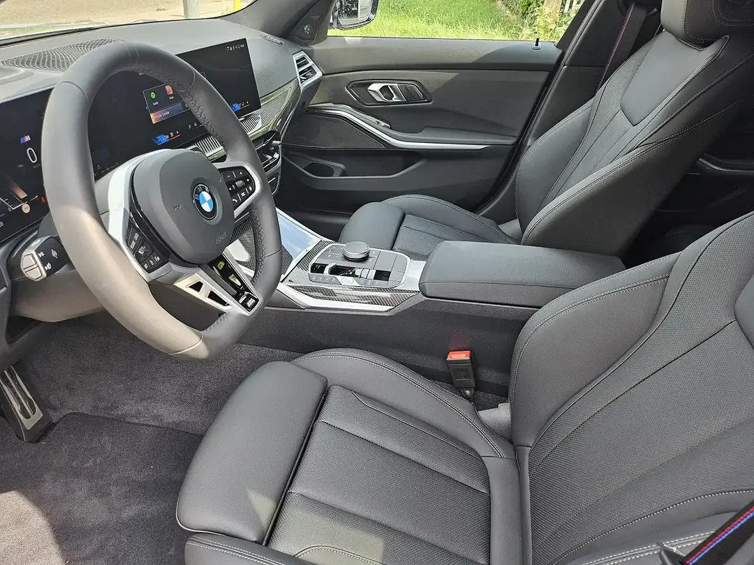 BMW 330 - Thumbnail 11