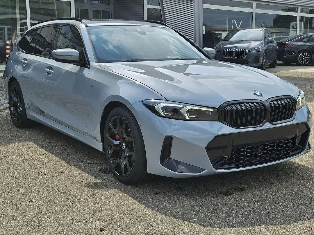 BMW 330 - Thumbnail 3