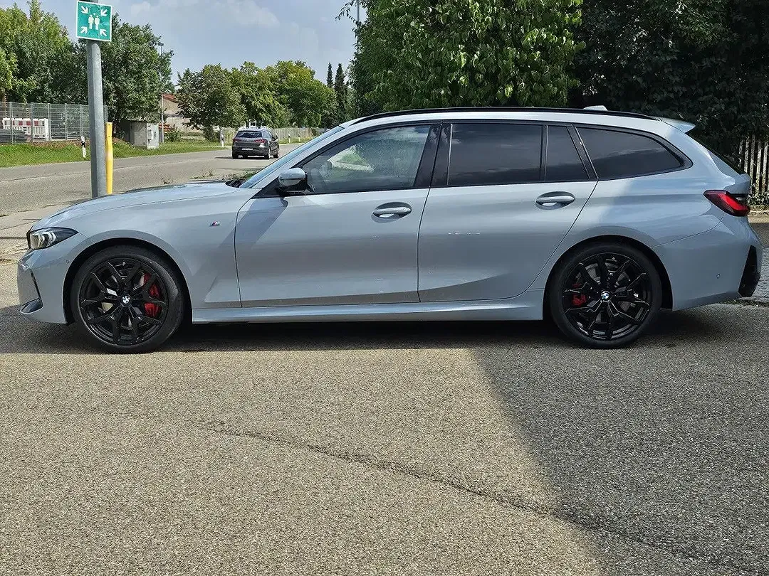 BMW 330 - Thumbnail 4