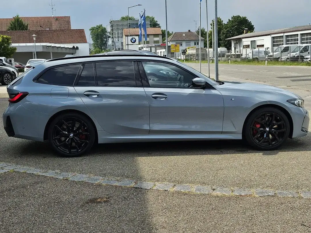 BMW 330 - Thumbnail 5