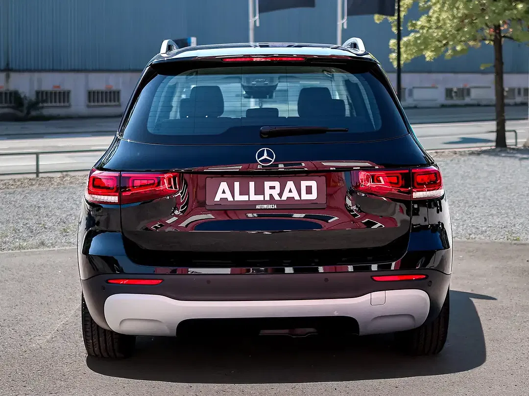 Mercedes-Benz GLB 200 - Thumbnail 4