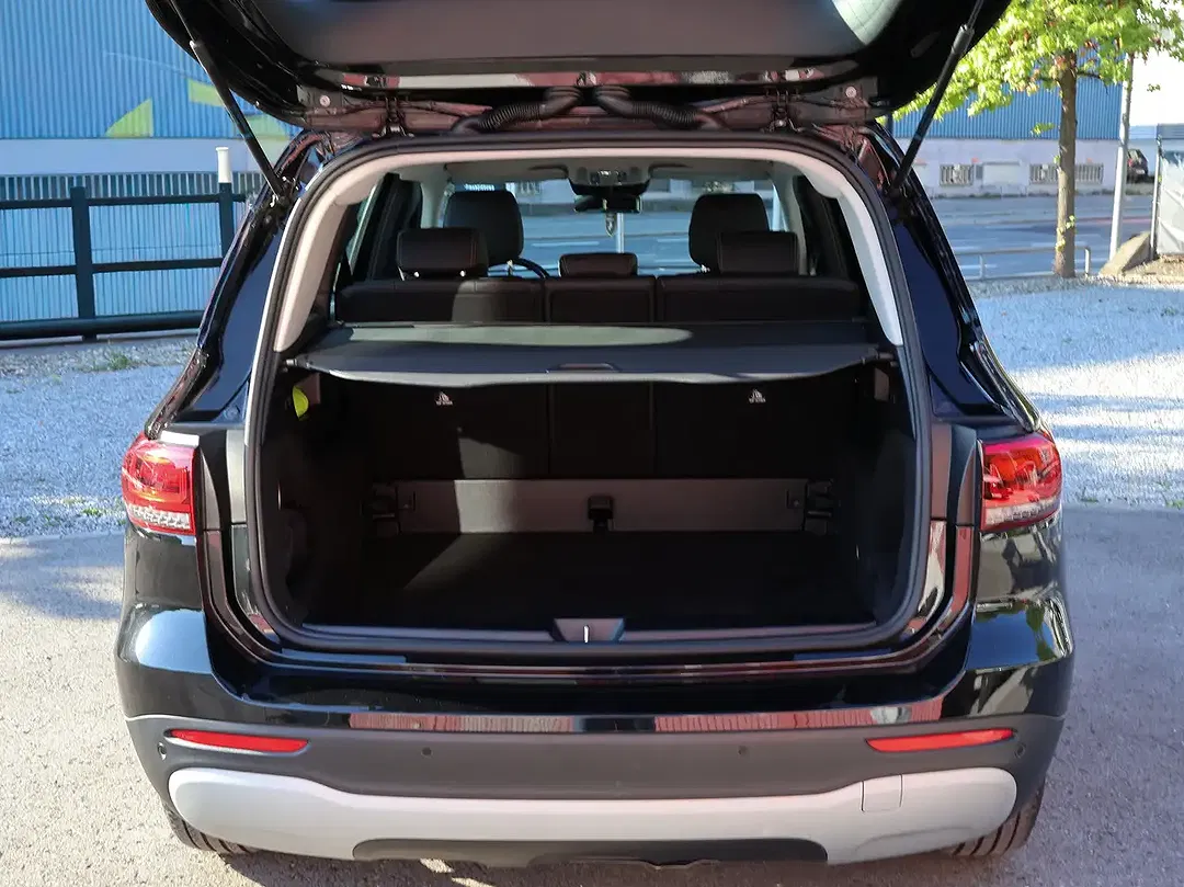 Mercedes-Benz GLB 200 - Thumbnail 7