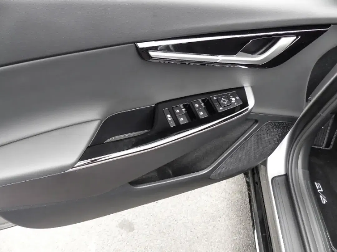 Kia EV6 - Thumbnail 14