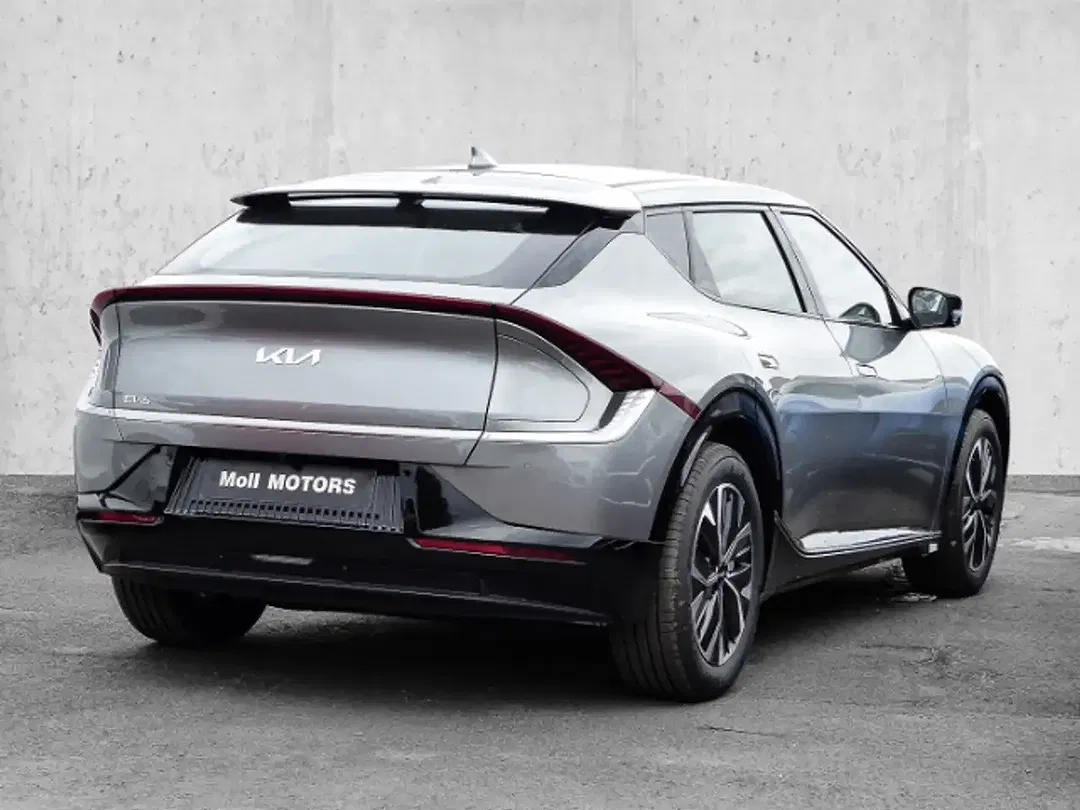 Kia EV6 - Thumbnail 2