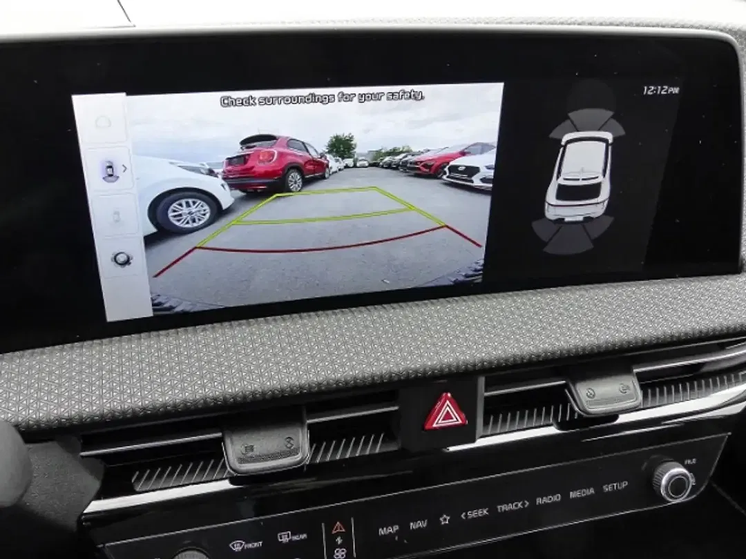 Kia EV6 - Thumbnail 8