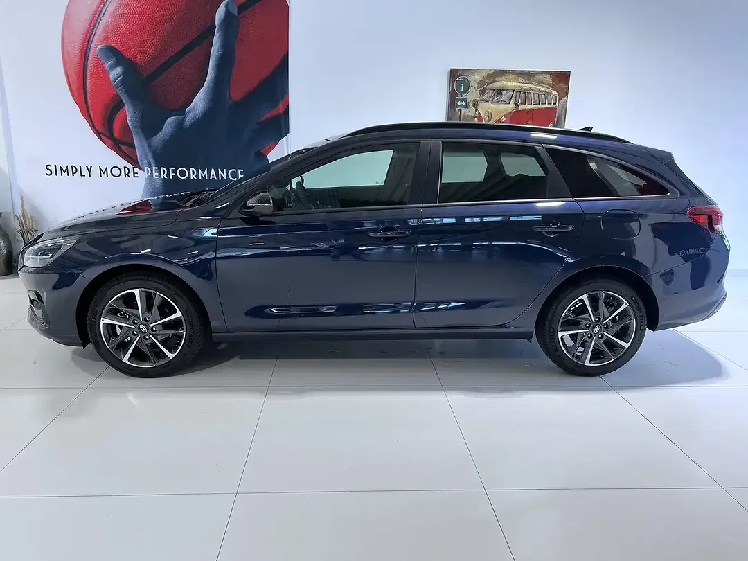 Hyundai i30 - Thumbnail 2