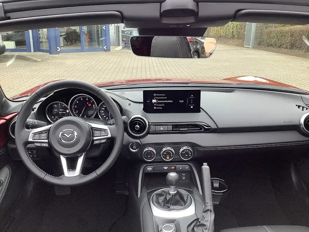 Mazda MX-5 - Thumbnail 11