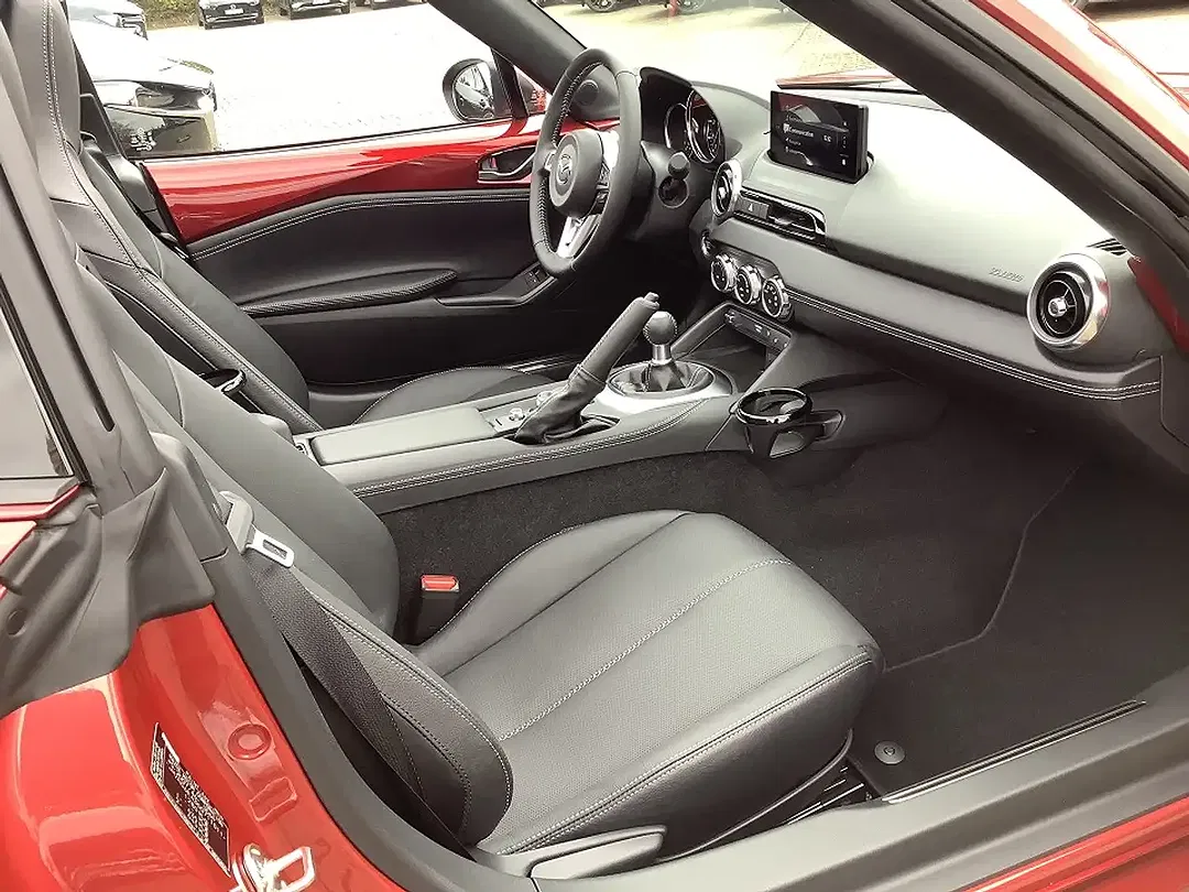 Mazda MX-5 - Thumbnail 9