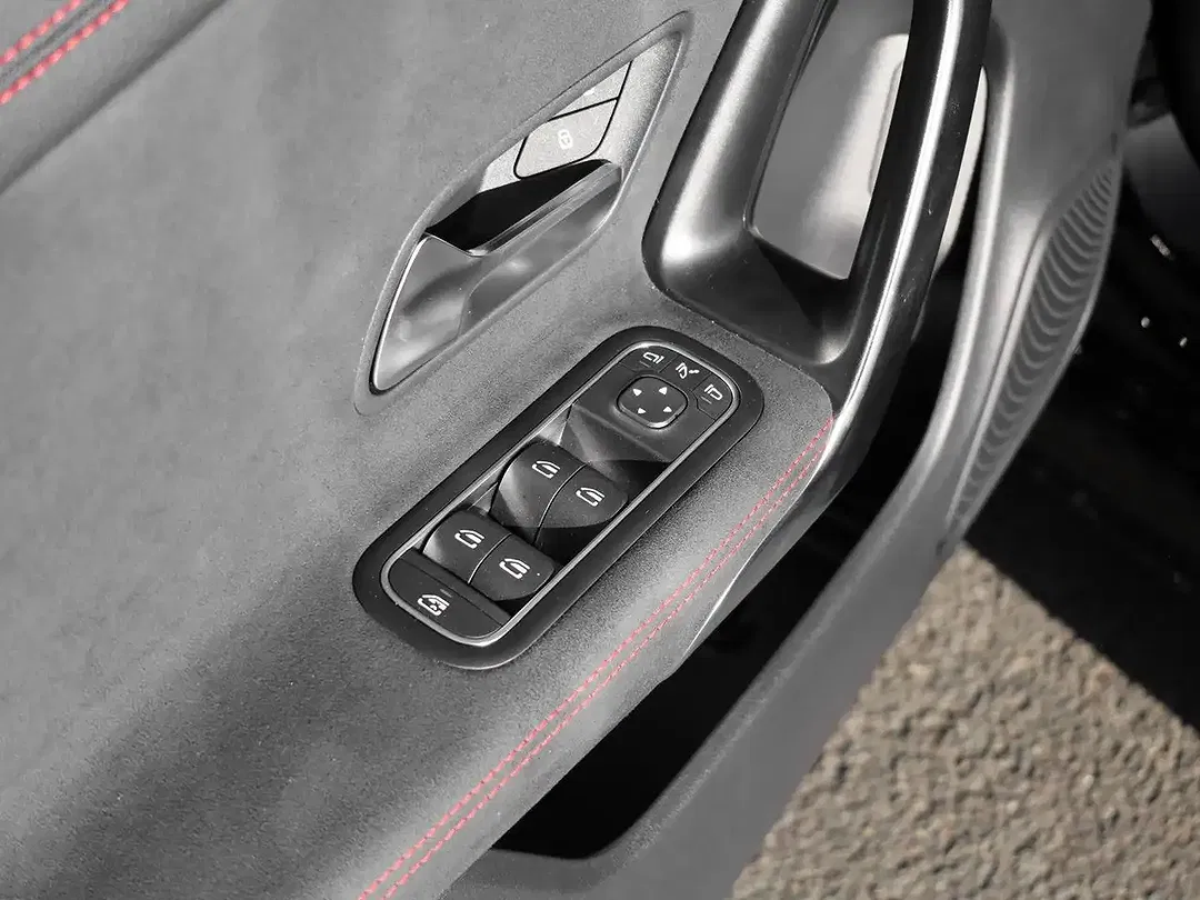 Mercedes-Benz CLA 200 - Thumbnail 8