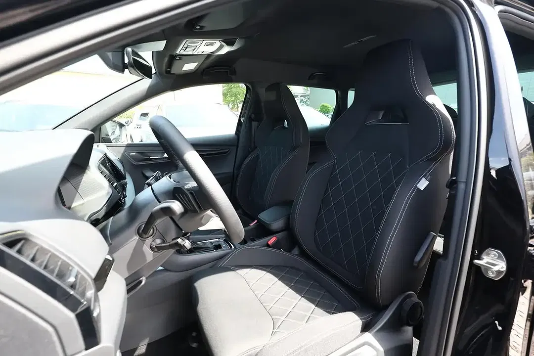 Skoda Karoq - Thumbnail 6