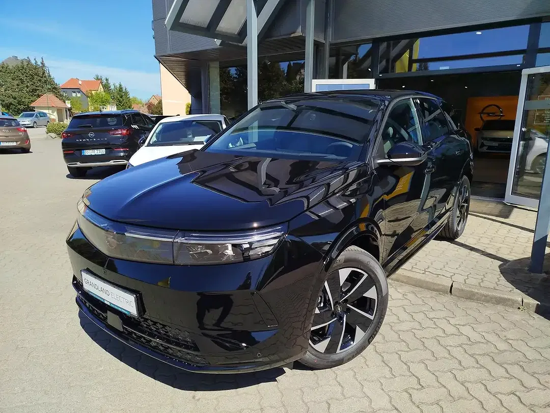 Opel Grandland - Thumbnail 2
