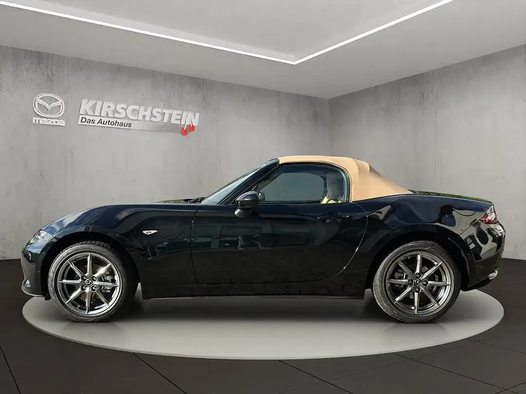 Mazda MX-5 - Thumbnail 2