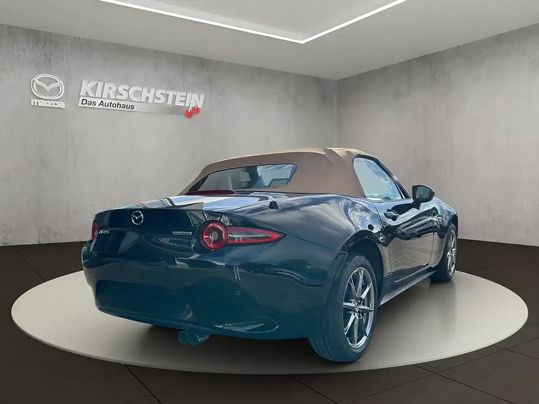 Mazda MX-5 - Thumbnail 5