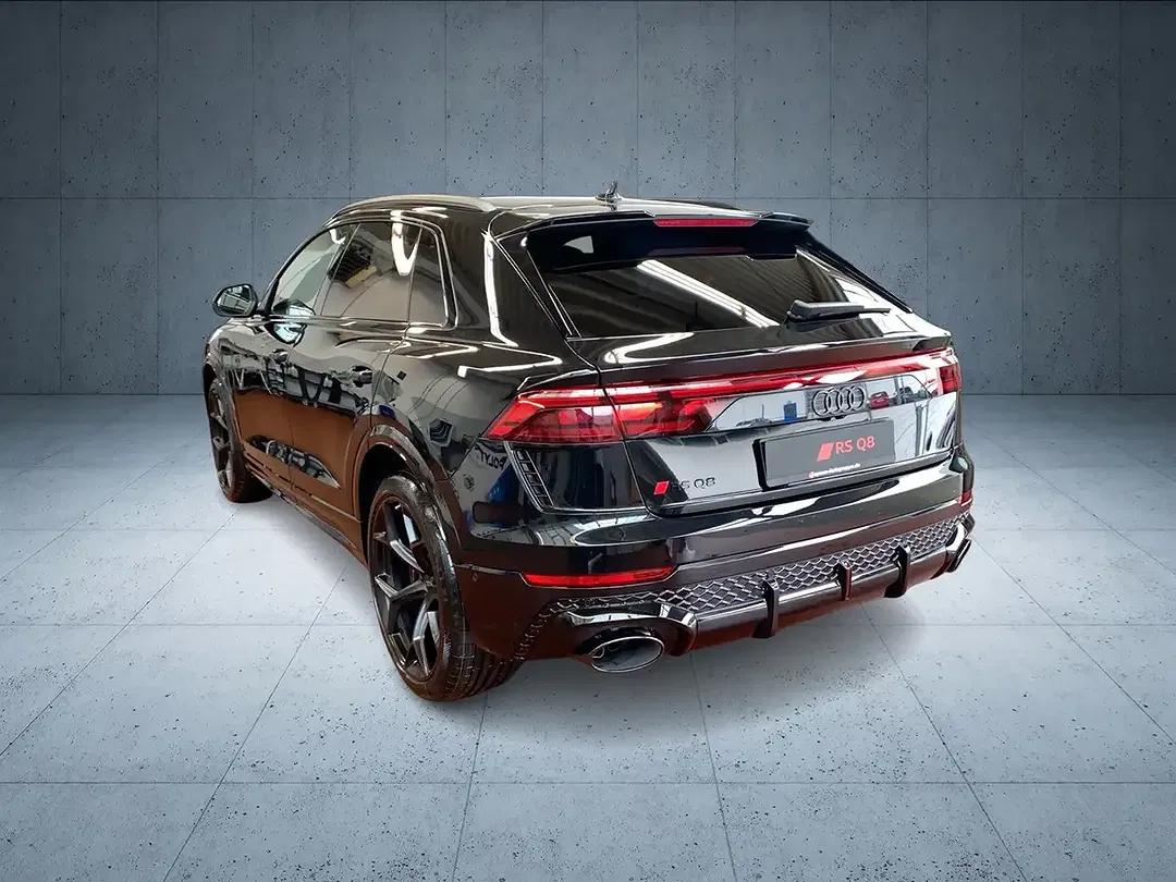 Audi RS Q8 - Thumbnail 4