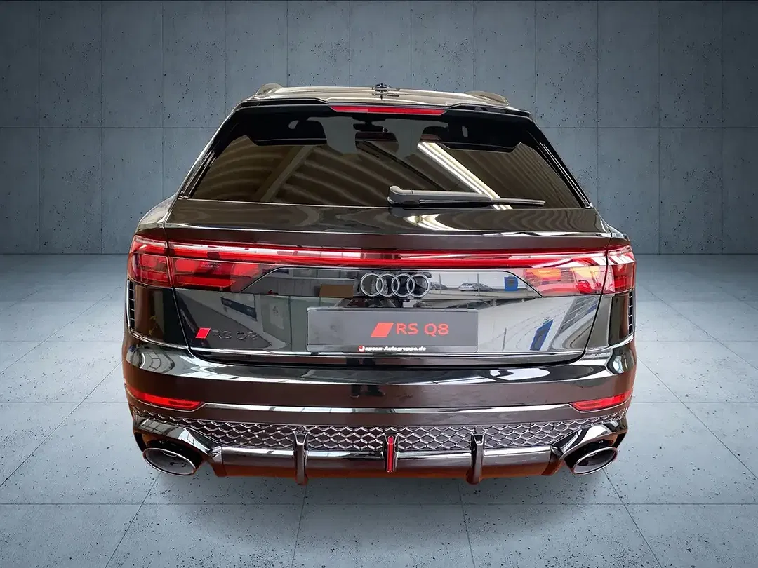 Audi RS Q8 - Thumbnail 5
