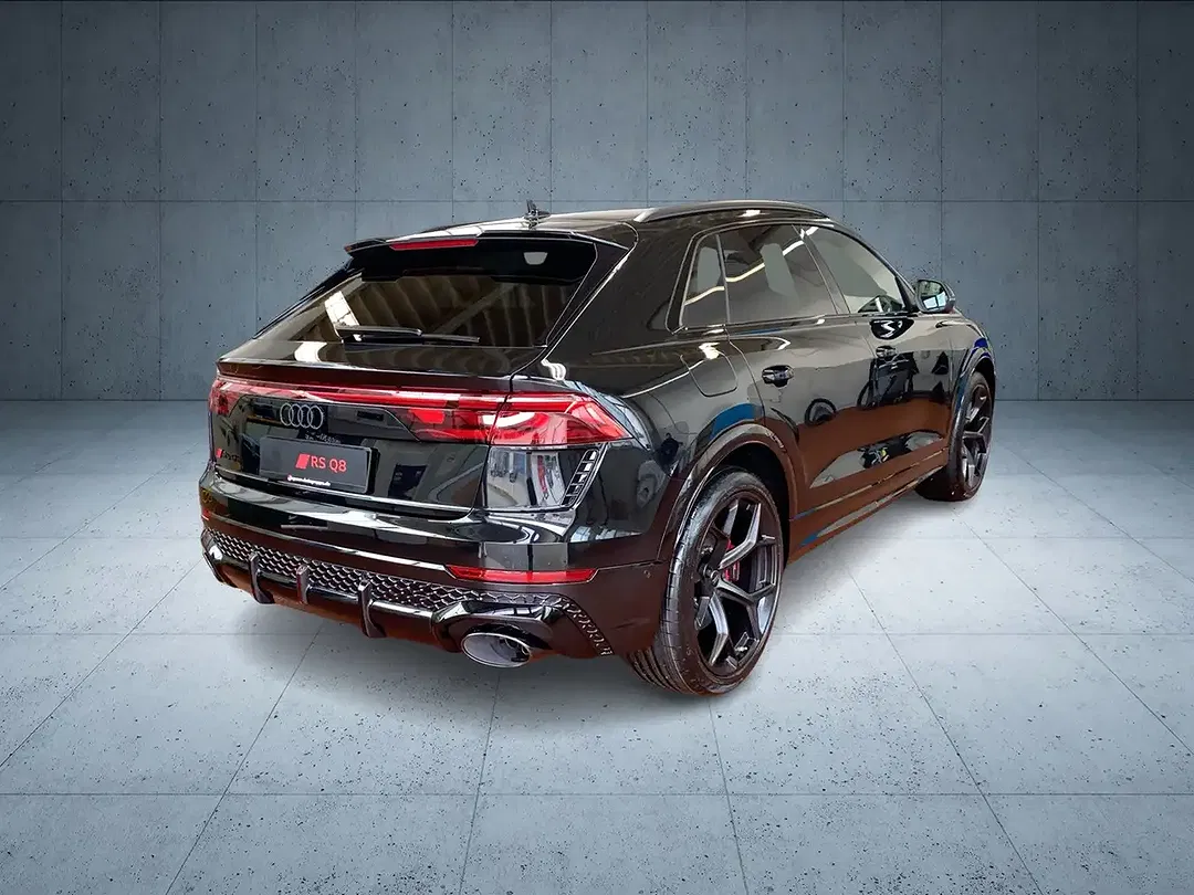 Audi RS Q8 - Thumbnail 6