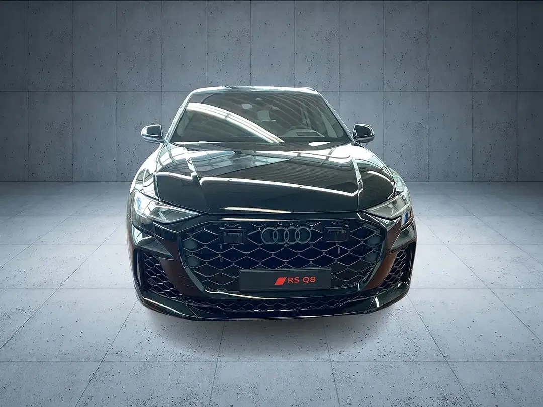 Audi RS Q8 - Thumbnail 9