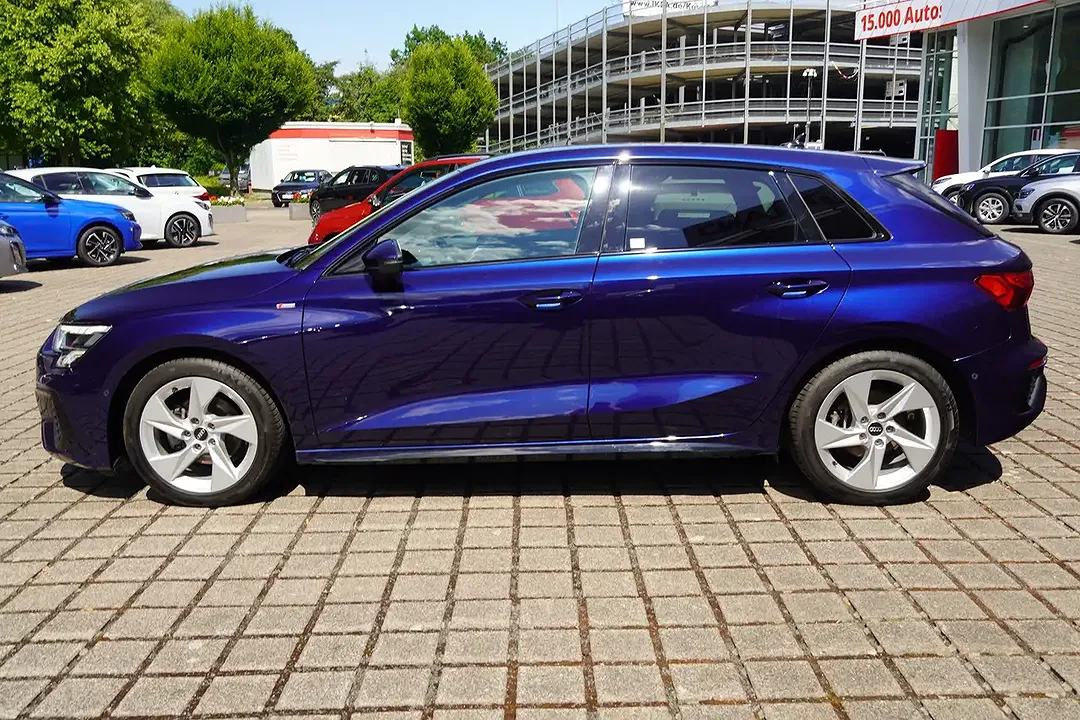 Audi A3 - Thumbnail 1