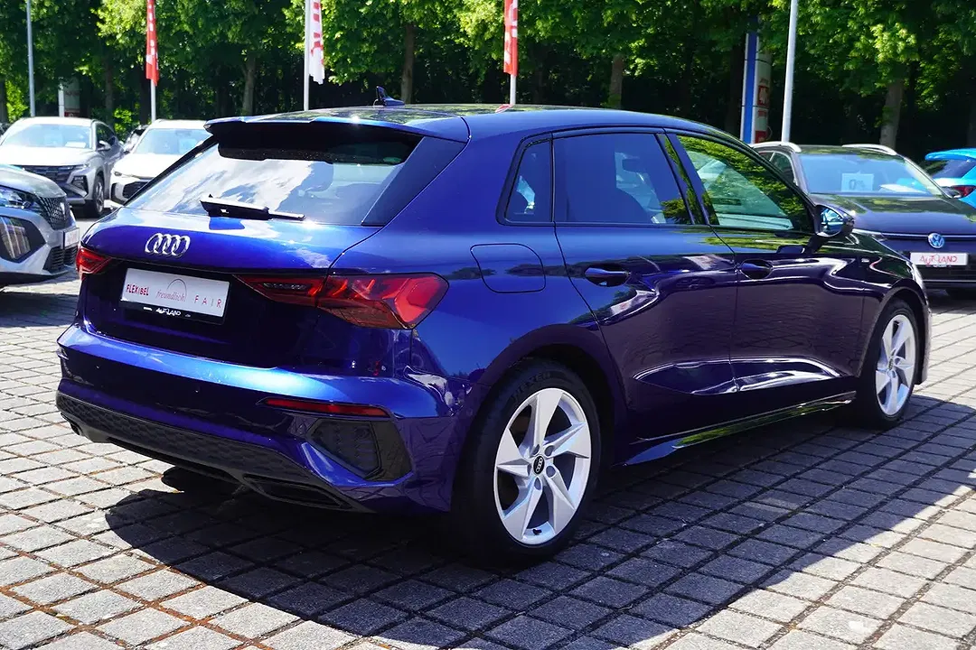 Audi A3 - Thumbnail 4