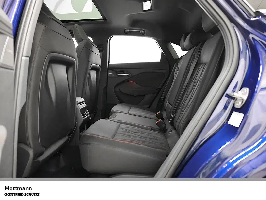 Audi Q3 - Thumbnail 12