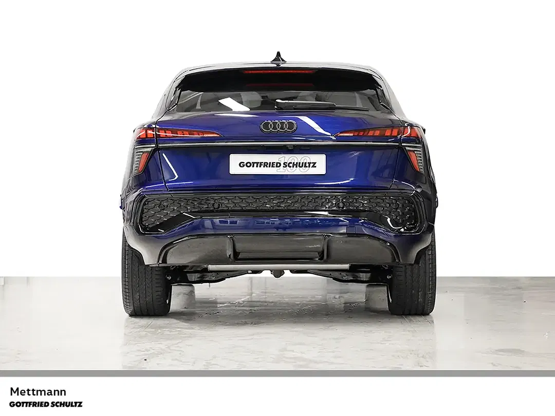 Audi Q3 - Thumbnail 4