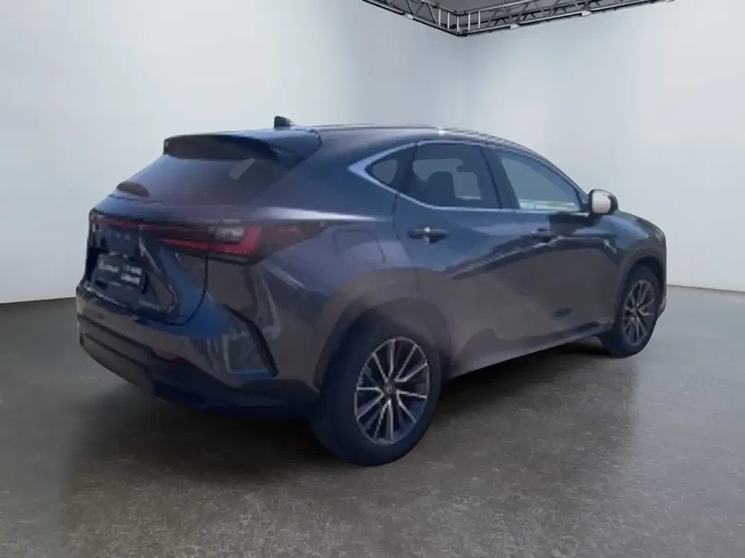 Lexus NX 450h+ - Thumbnail 4