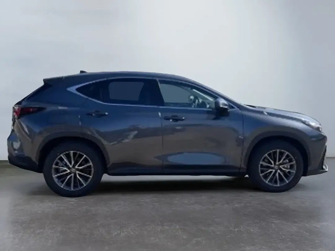 Lexus NX 450h+ - Thumbnail 5