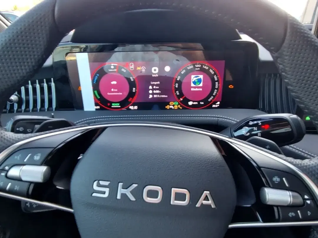 Skoda Superb - Thumbnail 10