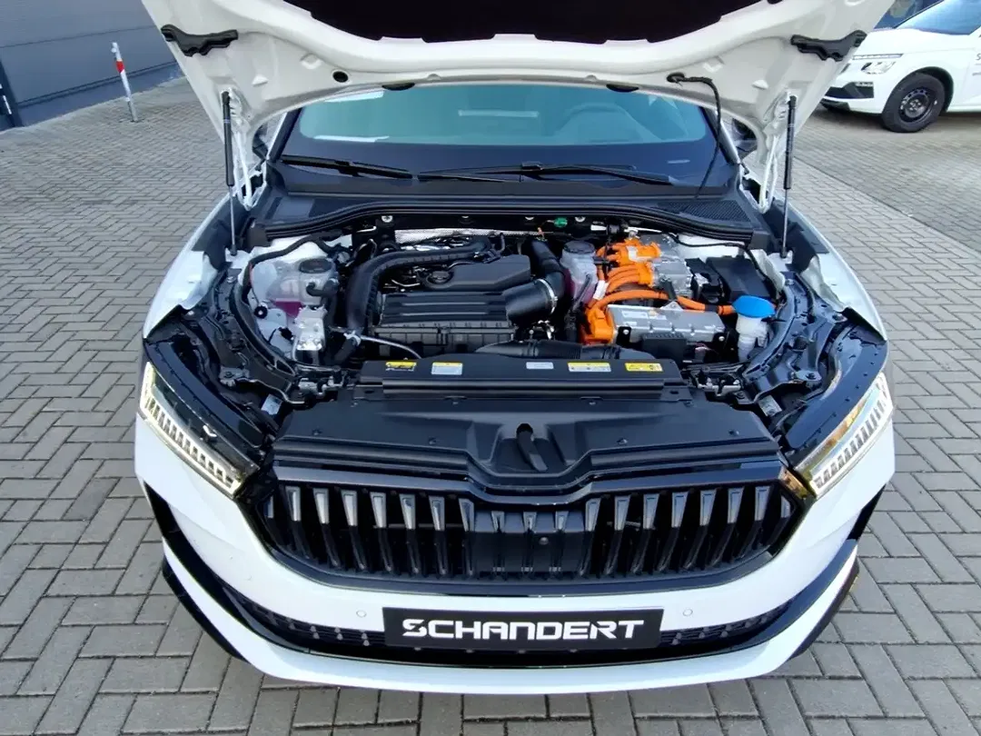 Skoda Superb - Thumbnail 15