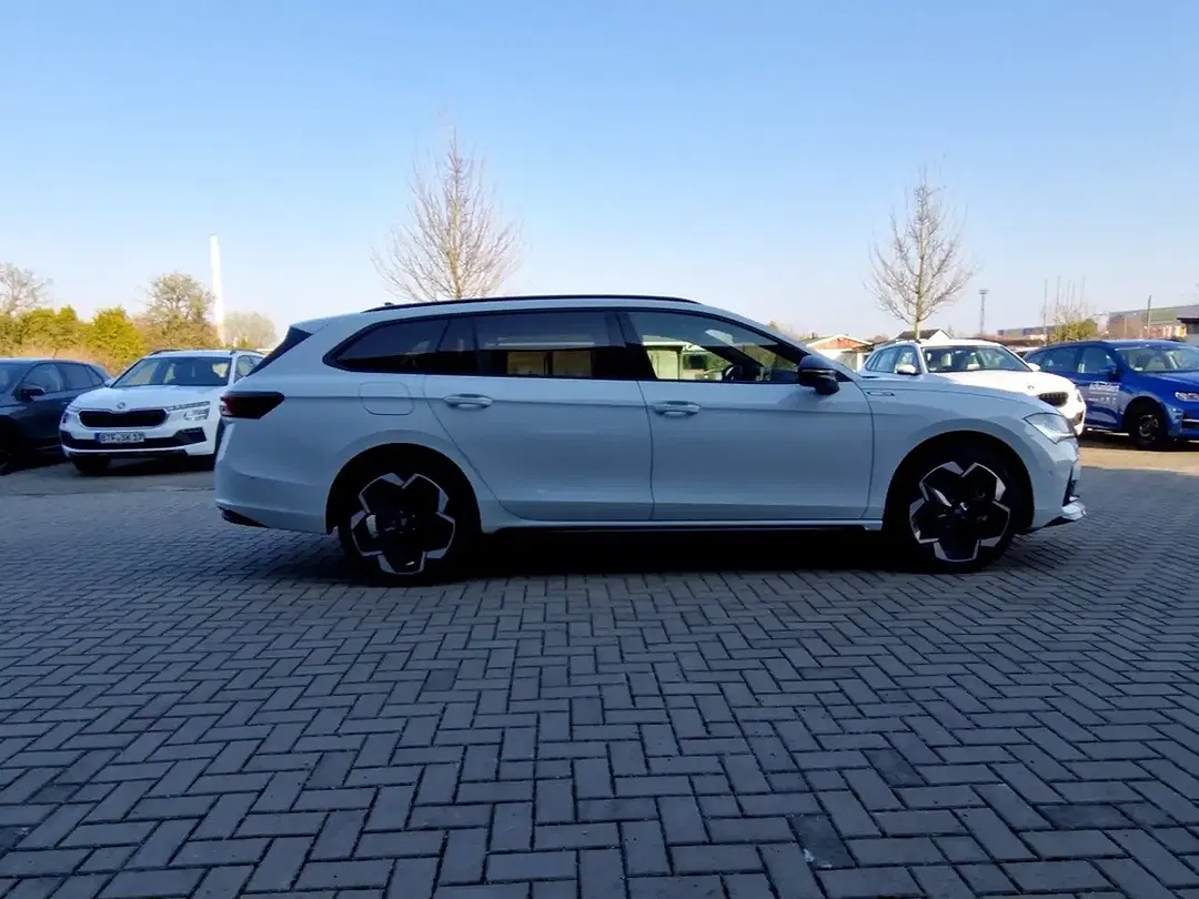 Skoda Superb - Thumbnail 6