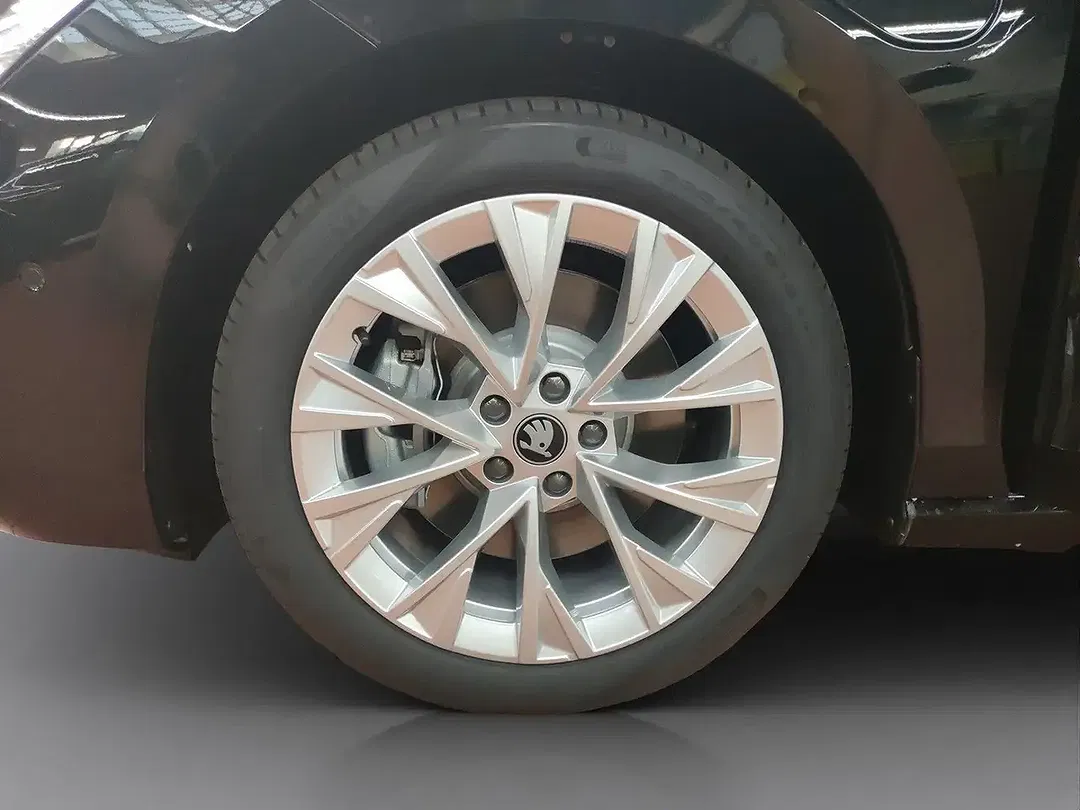 Skoda Superb - Thumbnail 13