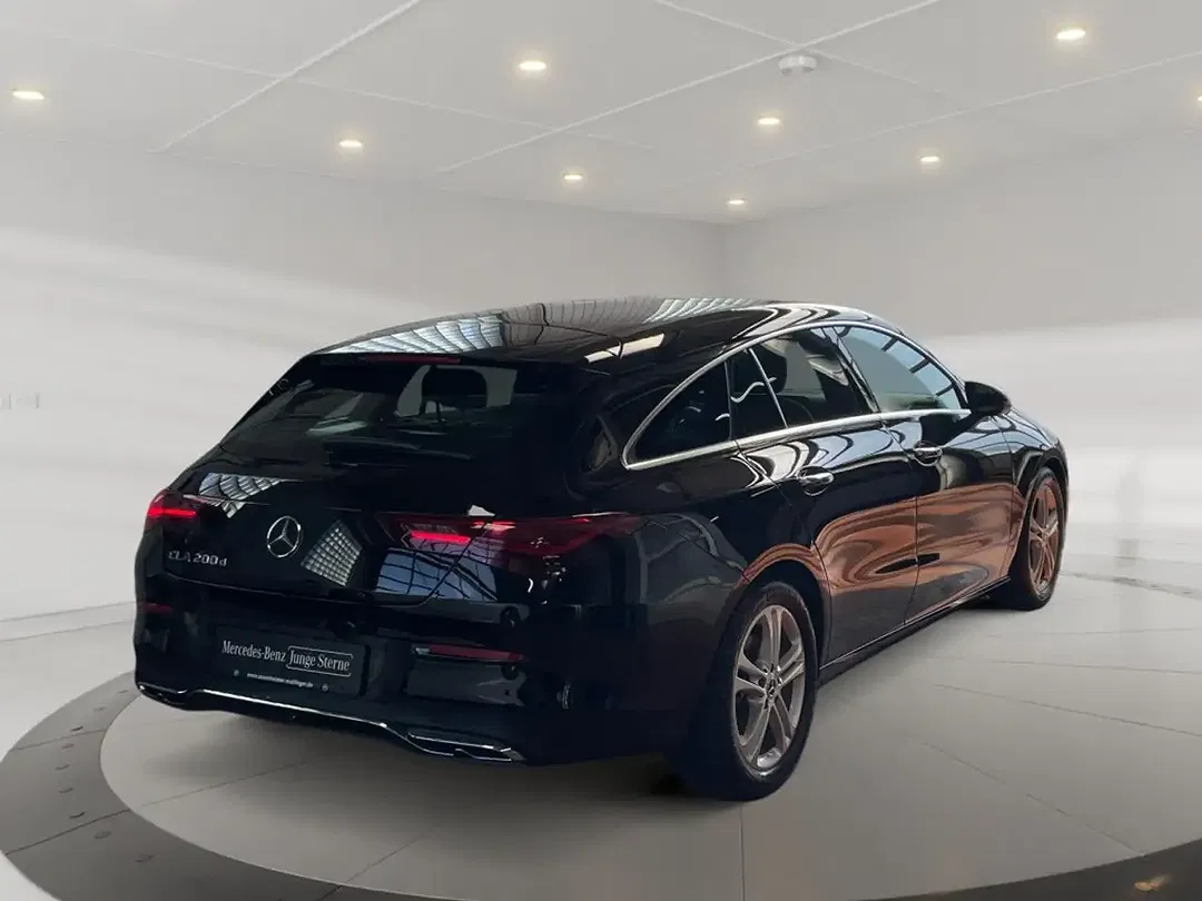 Mercedes-Benz CLA 200 - Thumbnail 2